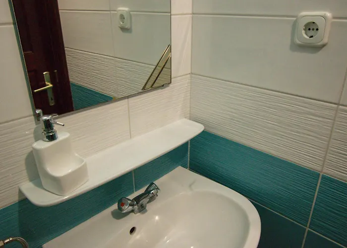 Проживание в семье Arpi-ria Ueduelohaz